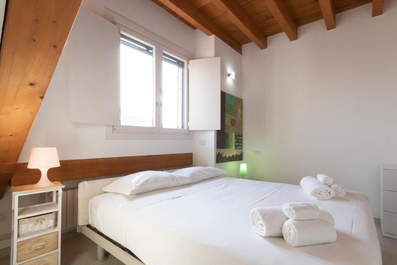 Mansarda Cola Apartman Milánó Kültér fotó