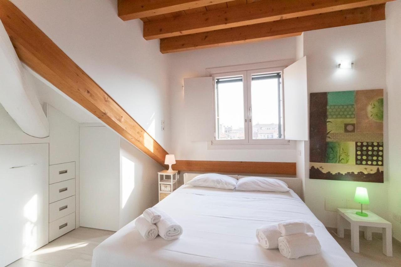 Mansarda Cola Apartman Milánó Kültér fotó